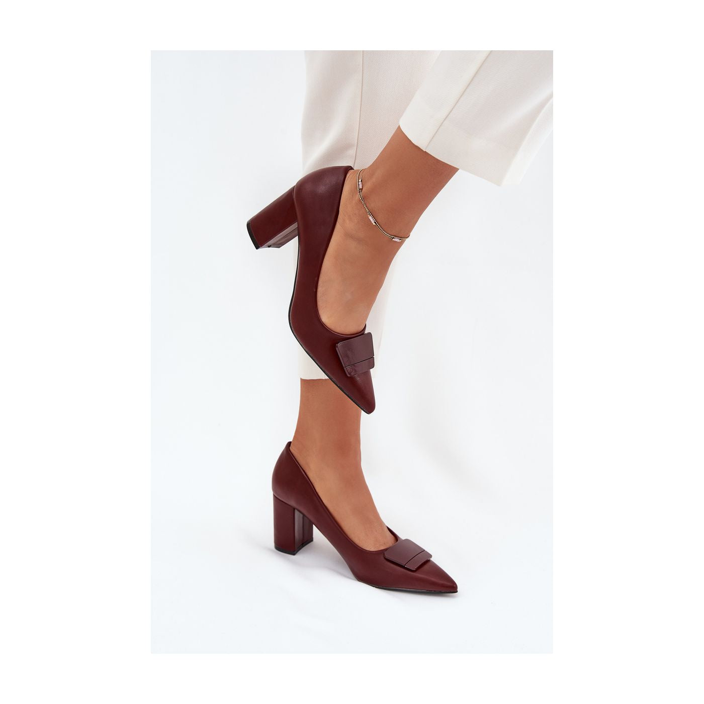 Escarpins à talons hauts de couleur beige avec boucle décorative - Marron - taille 38 - vue 15