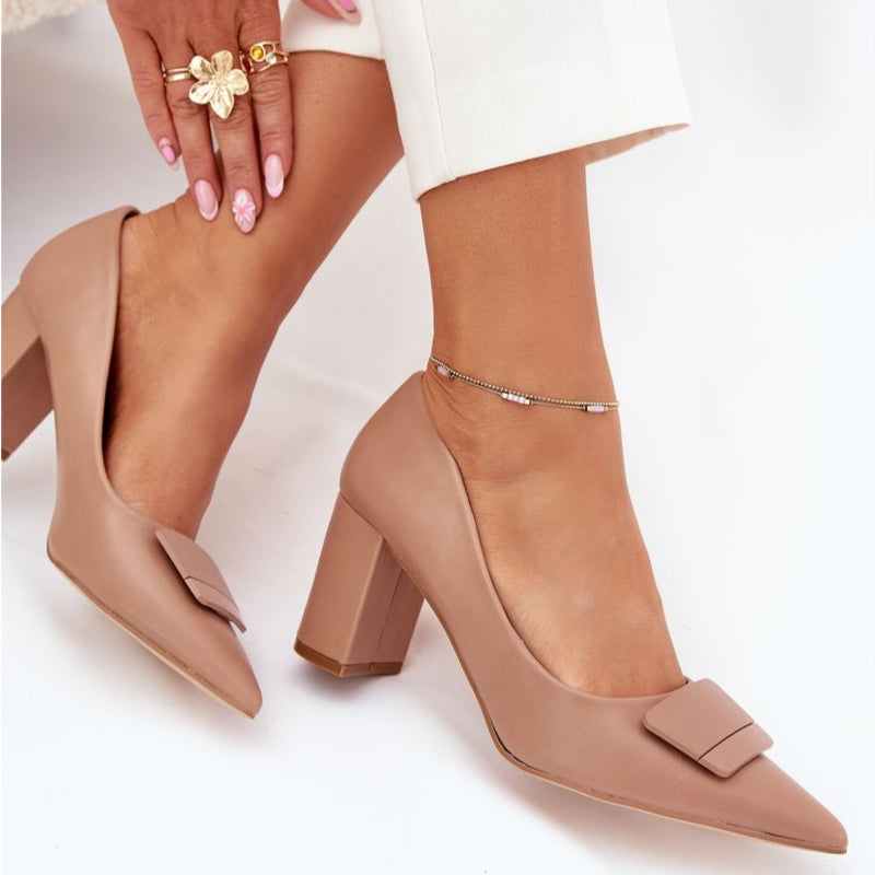 Escarpins à talons hauts de couleur beige avec boucle décorative - Noir - taille 36 - vue 1