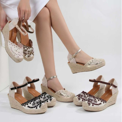 Espadrilles Compensées à Broderie Anglaise - Noir - taille 39 - vue 4