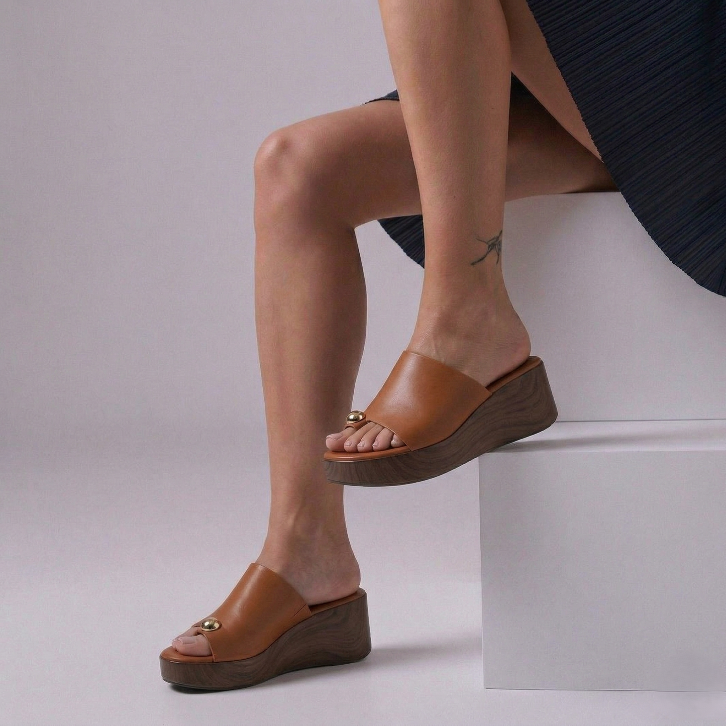 Mule Compensée en Cuir Camel avec Détail Doré - Noir - taille 36 - vue 1