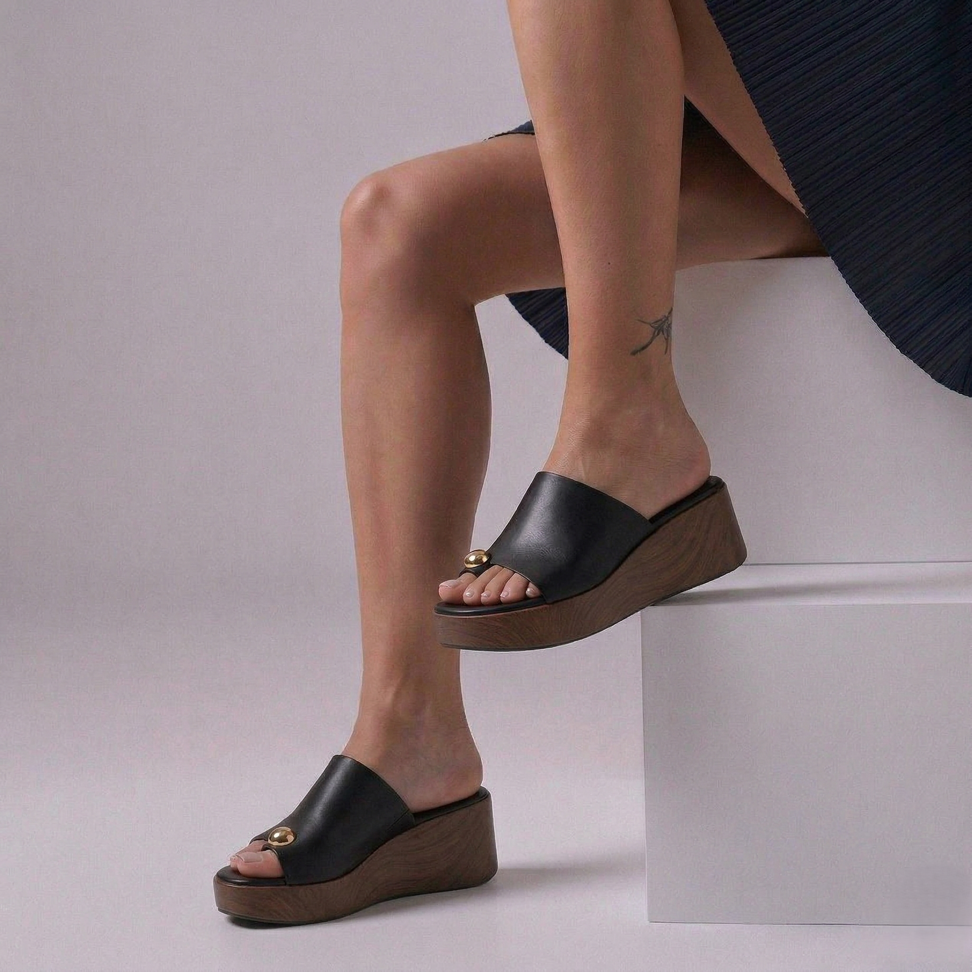 Mule Compensée en Cuir Camel avec Détail Doré - Noir - taille 39 - vue 4