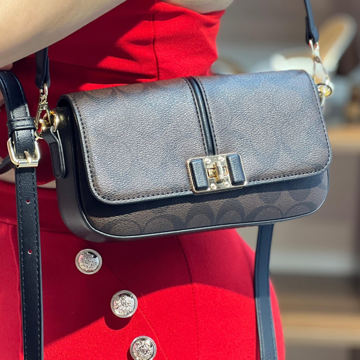 sac bandoulière à motif C - Elégance intemporelle - Noir