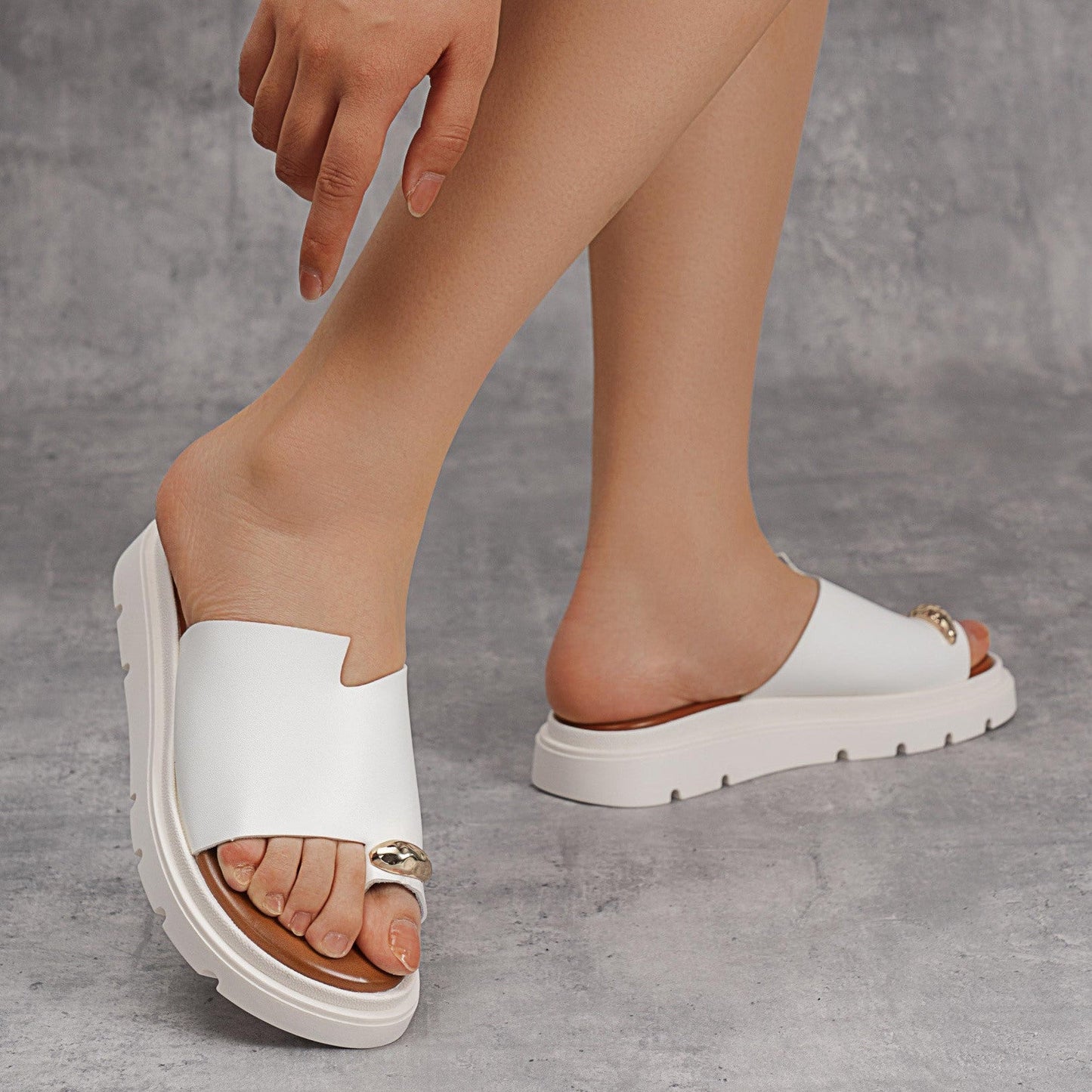 Sandale minimalistes à semelle épaisse et détail bijou - Noir - taille 36 - vue 1